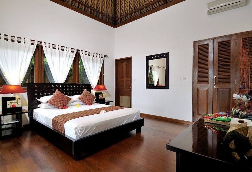 Villa Talia Vashti   Oceanfront Villa With Private Sea Access, Pool & Cook