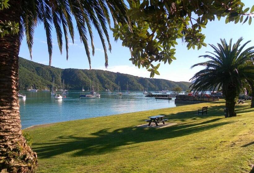 Beachside Sunnyvale Motel