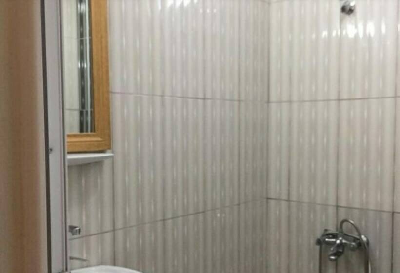 تختخواب و صبحانه Arsen