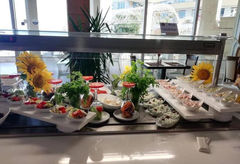 Bilyana Beach Hotel All Inclusive & Free Beach Access