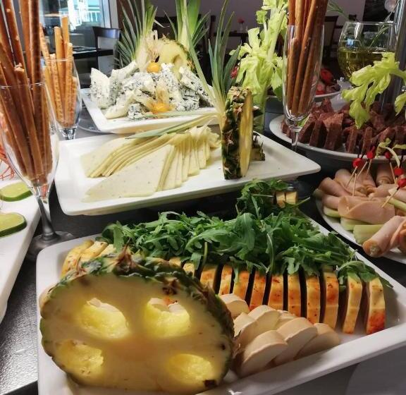 Bilyana Beach Hotel All Inclusive & Free Beach Access