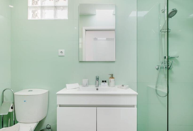 Espinho Beach 4 Stays