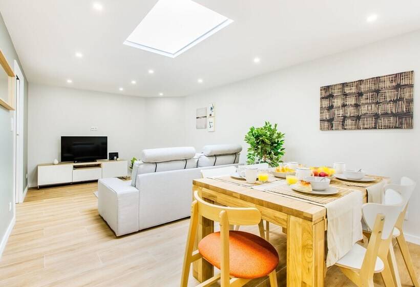 Espinho Beach 4 Stays