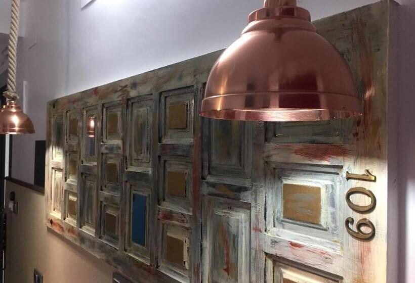 Hostal Boutique Luna De Gavín