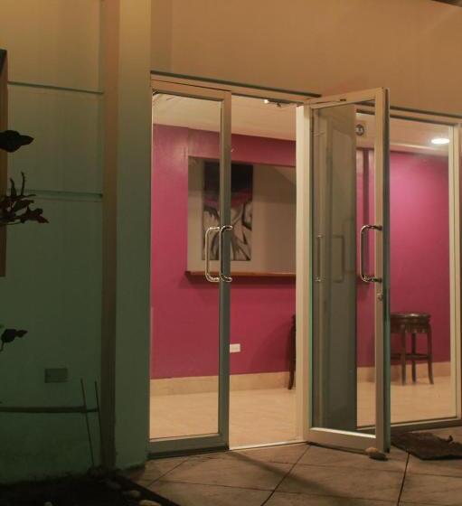 酒店 Airport Inn Managua