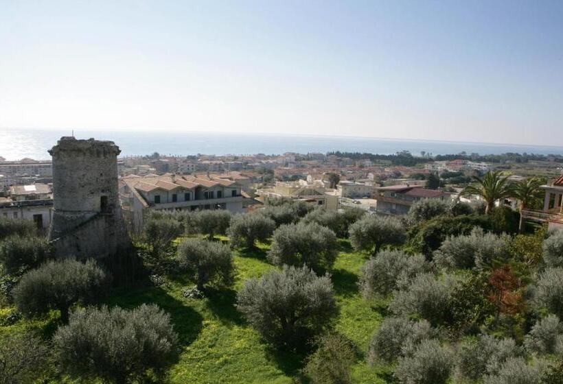 ホテル Castelvetere