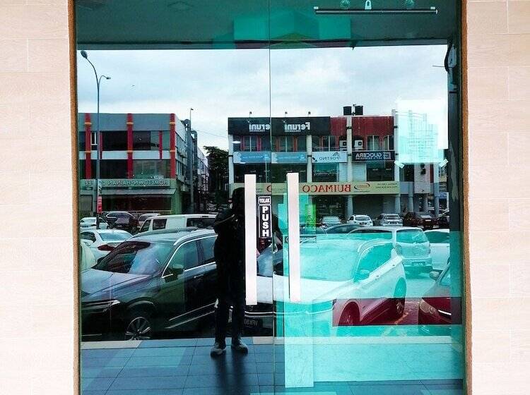 De Glory Hotel Usj 21