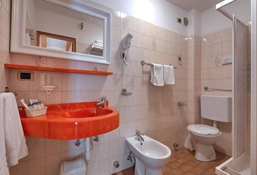 בית מלון כפרי Folgarida