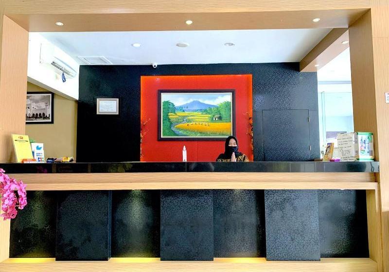 فندق Parma Indah