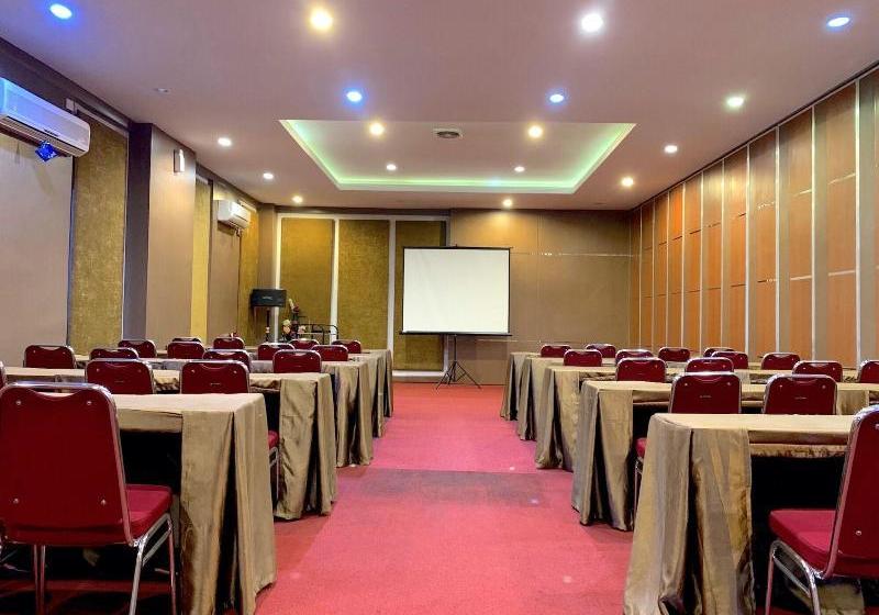 فندق Parma Indah