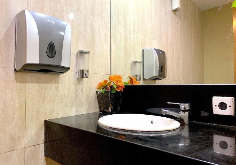 فندق Parma Indah