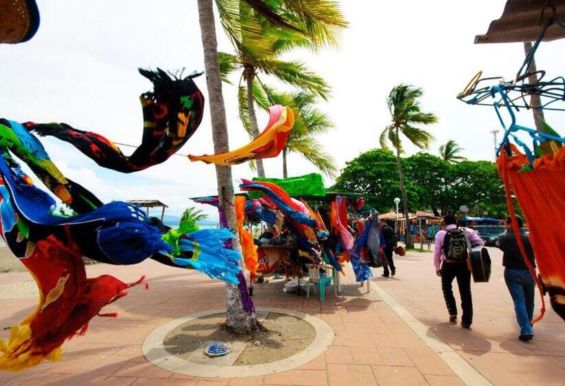 هتل Puntarenas Beach