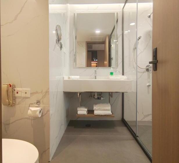 Отель Romanjoy International