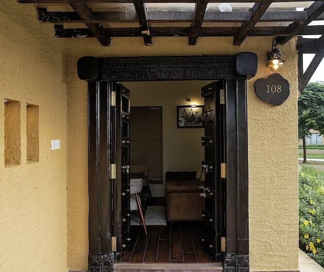 هتل Welcomheritage Tadoba Vanya Villas Resort & Spa