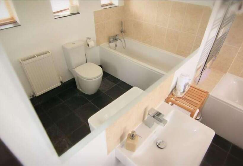 Merlin Farm Daymer And Treyarnon