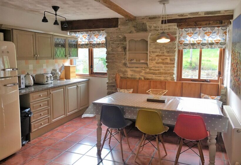 Merlin Farm Daymer And Treyarnon