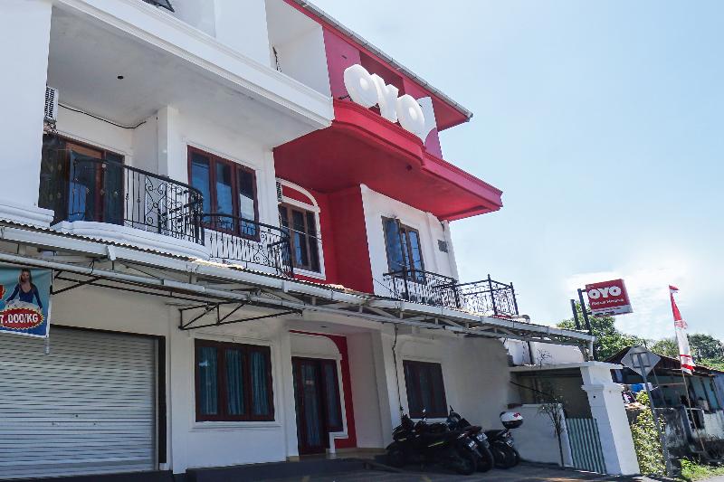 بنسيون Bless House By Oyo Rooms