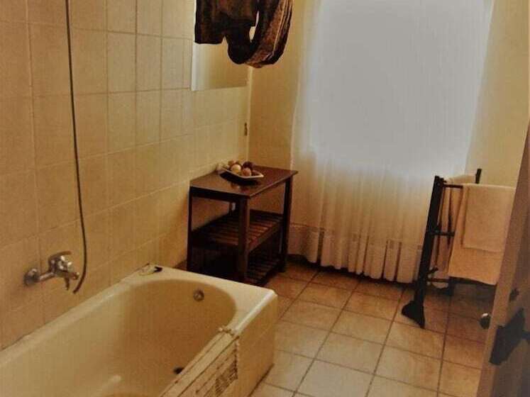 Пансион Fountain Baths Guest Cottages