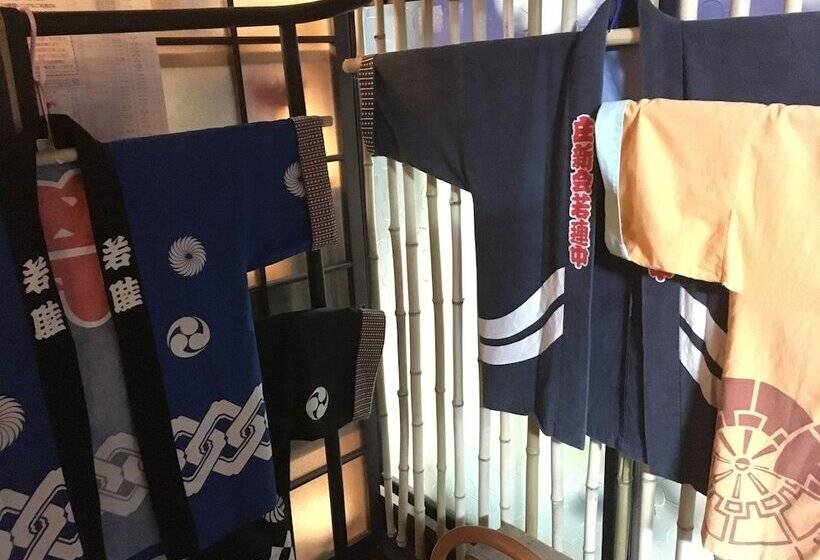 بنسيون Kominka Guesthouse Sudomari Tonami