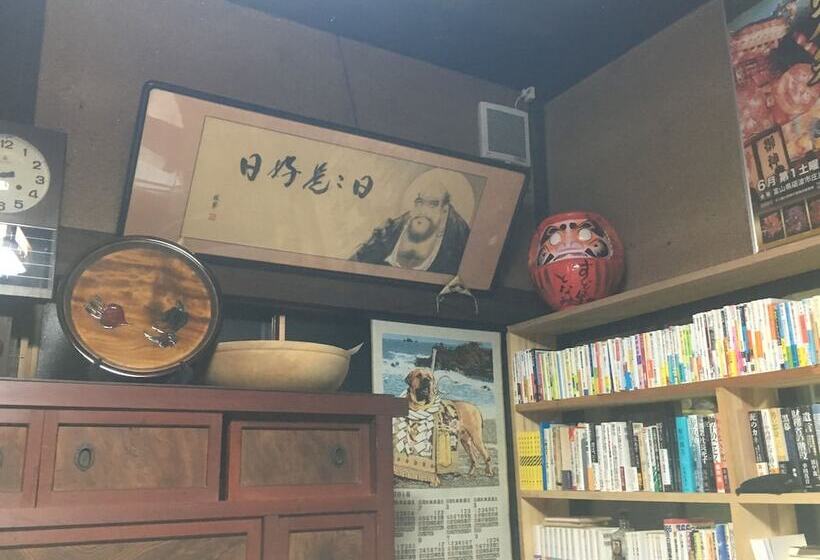 بنسيون Kominka Guesthouse Sudomari Tonami