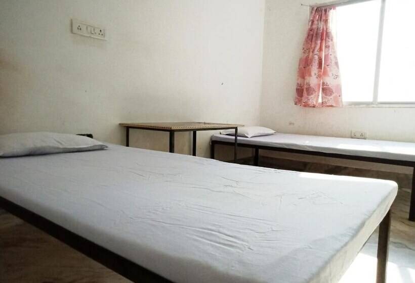 פנסיון Monika Mansion