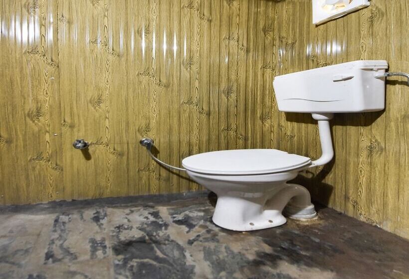 Пансион Reva Camps By Oyo Rooms