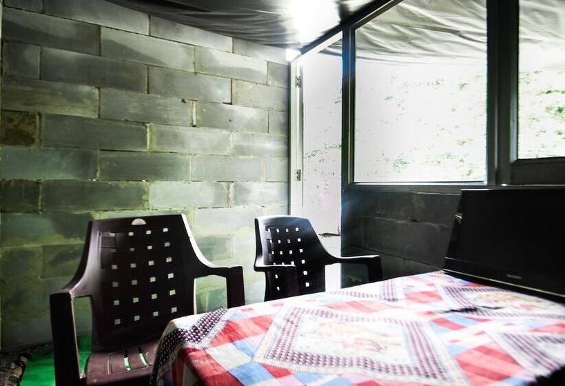 Пансион Reva Camps By Oyo Rooms