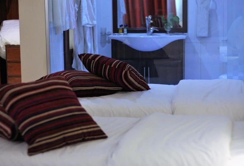 Petra Cabin Roof Top Hostel