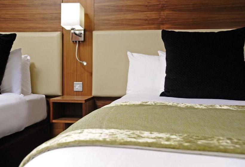 Petra Cabin Roof Top Hostel