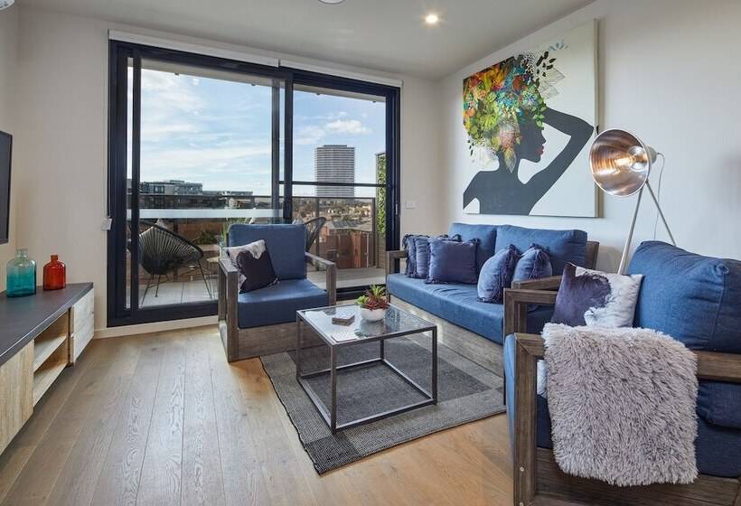 St Kilda By The Beach