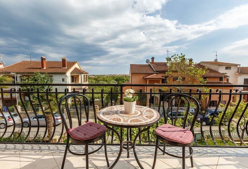 Villa Nina Apartments