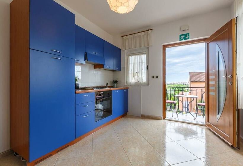 Villa Nina Apartments