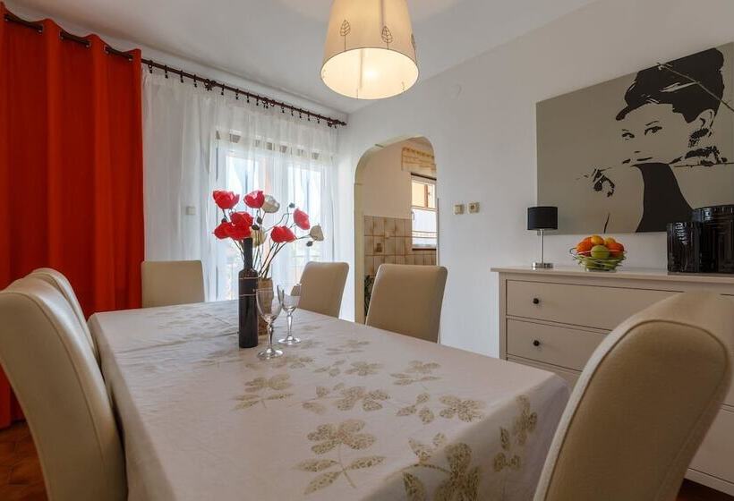 Villa Nina Apartments