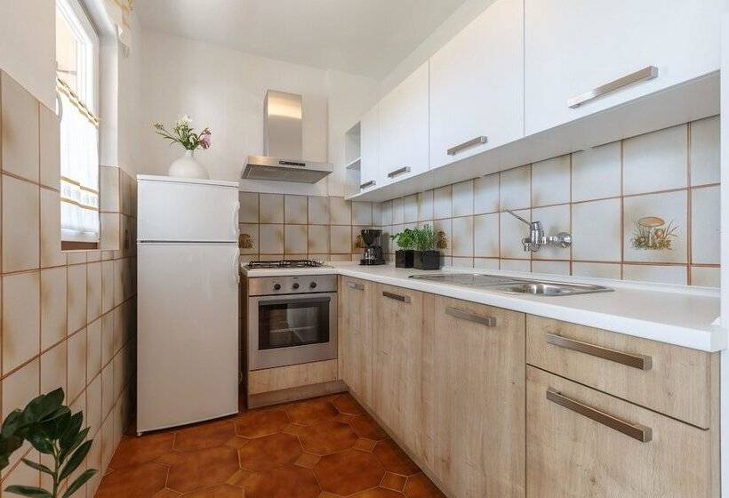 Villa Nina Apartments