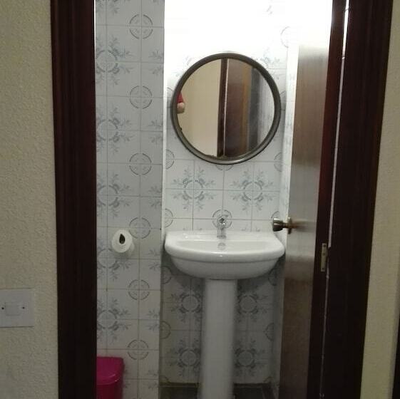 Spacious Apartment With Balcony Guardamar Del Segura 100 M²