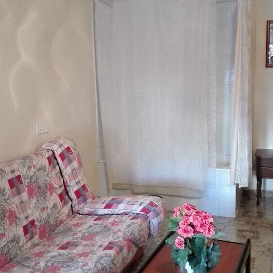 Spacious Apartment With Balcony Guardamar Del Segura 100 M²