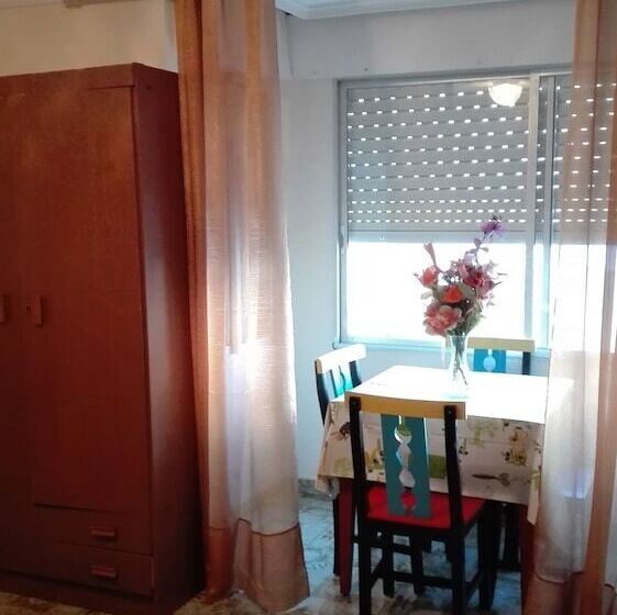 Spacious Apartment With Balcony Guardamar Del Segura 100 M²