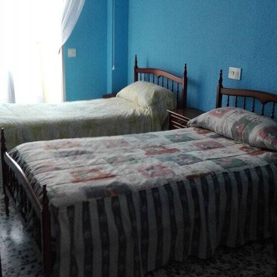 Spacious Apartment With Balcony Guardamar Del Segura 100 M²