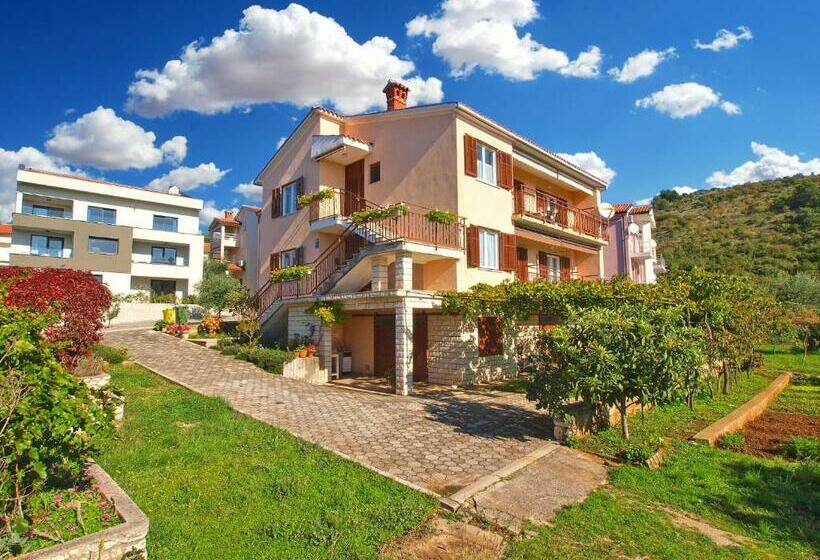 Apartments Medulinska Rabac 757