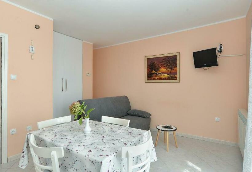 Apartments Medulinska Rabac 757