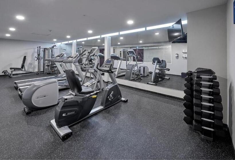 בית מלון כפרי City Express By Marriott Hermosillo Expo