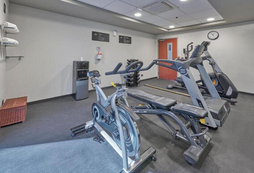 בית מלון כפרי City Express By Marriott Hermosillo Expo