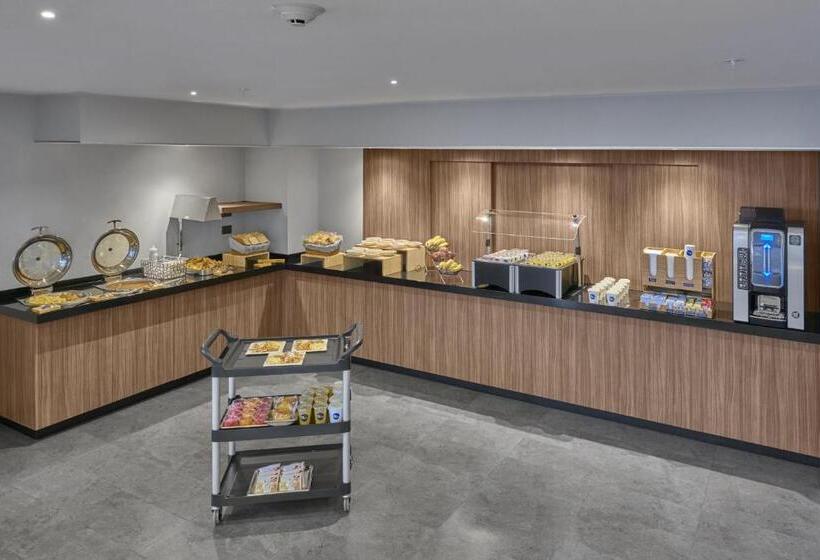 בית מלון כפרי City Express By Marriott Hermosillo Expo