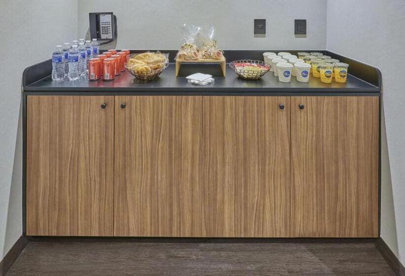 בית מלון כפרי City Express By Marriott Hermosillo Expo