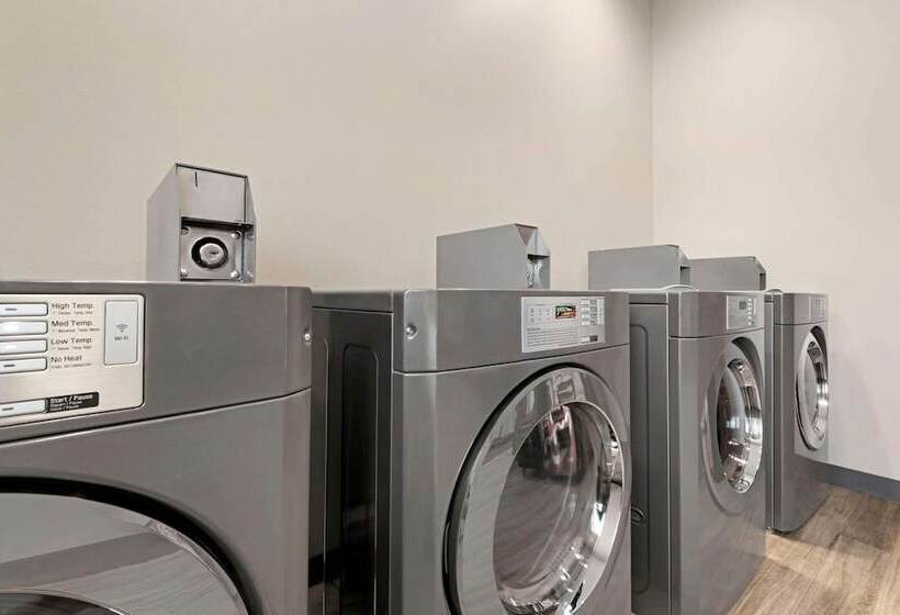 酒店 Days Inn By Wyndham Beaumont West I10 Walden