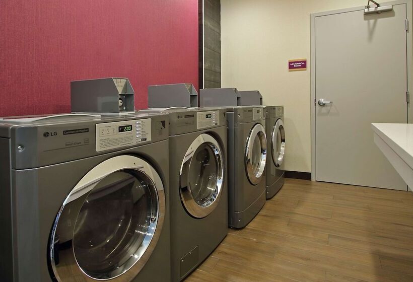 酒店 Days Inn By Wyndham Beaumont West I10 Walden