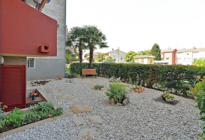 Modern Apartment In Poreč