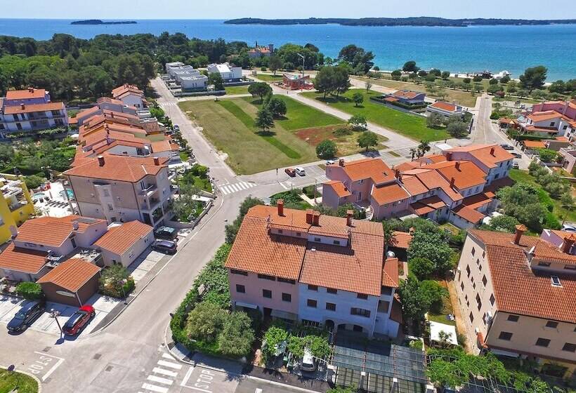 פנסיון Apartment Mira 1293