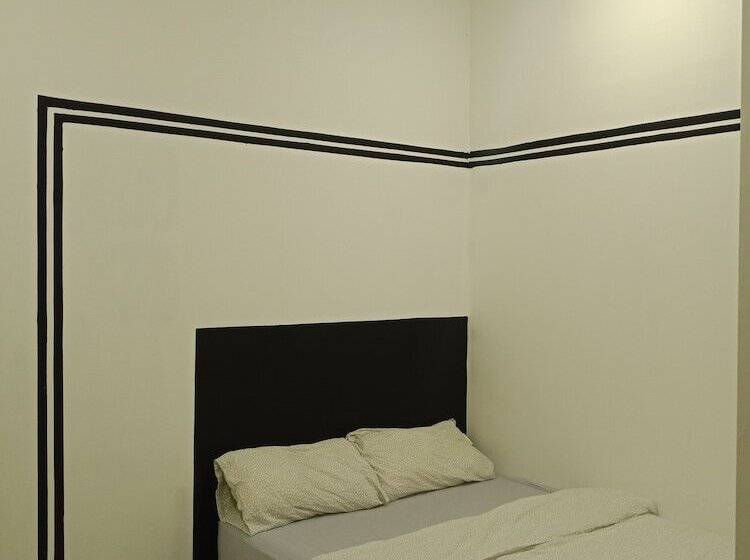 פנסיון Gosh Desaru Bed Space