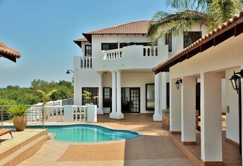 بنسيون Indlovukazi Guesthouse